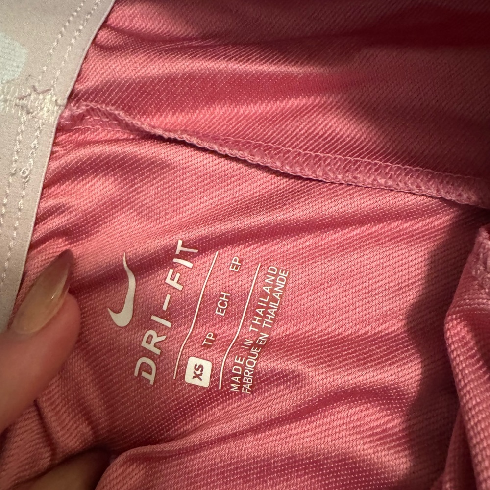 Nike Dri-FIT XS in Soft Pink